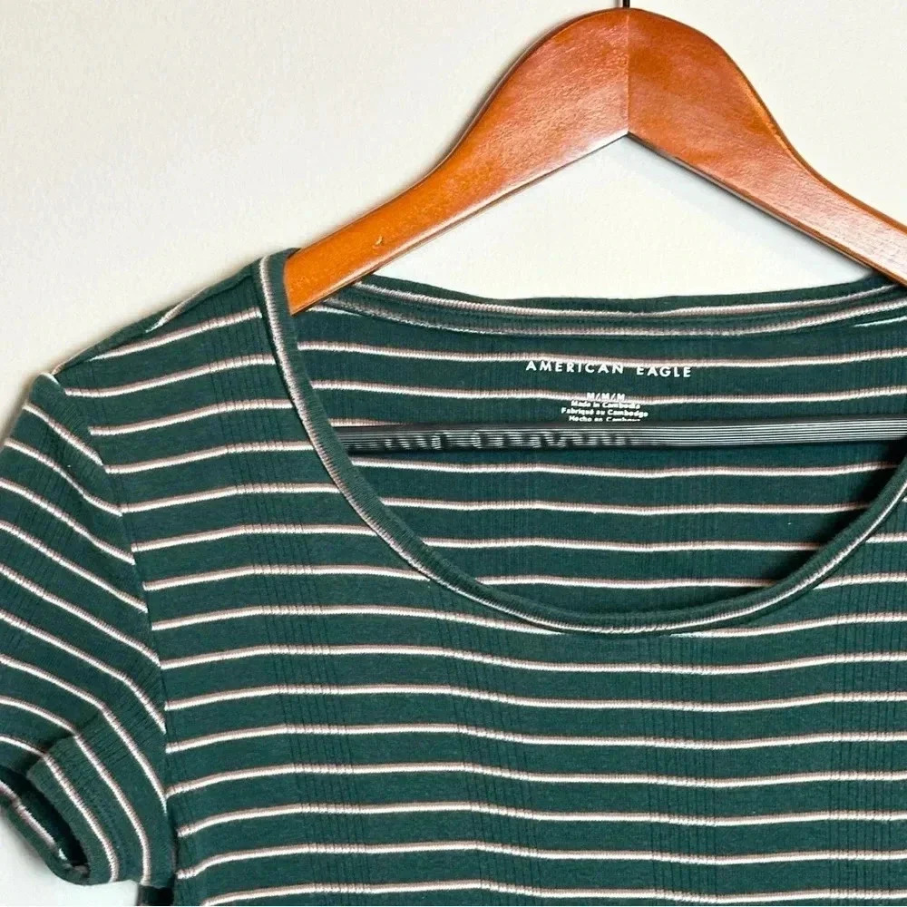 American Eagle Outfitters Crop Top